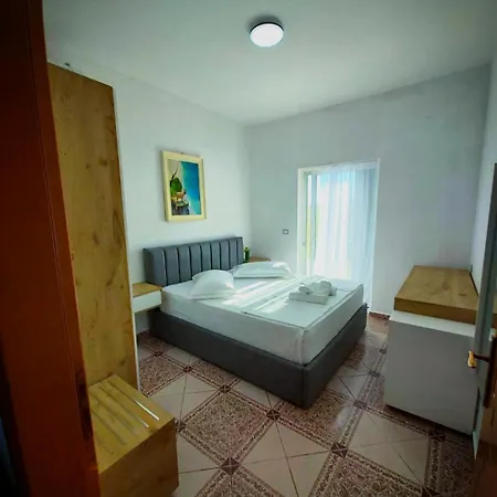 Vera Aparthotel *