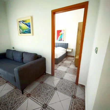Aparthotel Vera Ksamil